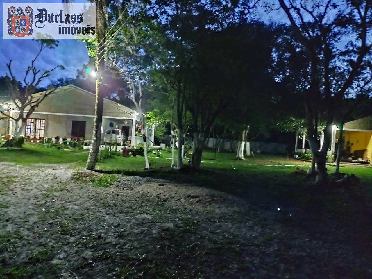 Fazenda à venda com 5 quartos, 350m² - Foto 1