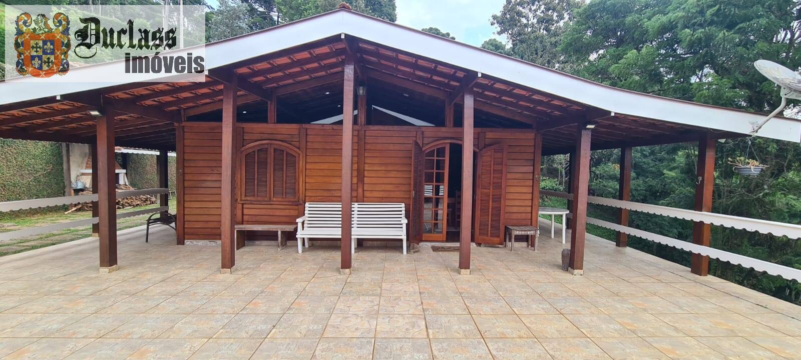 Fazenda à venda com 4 quartos, 230m² - Foto 1