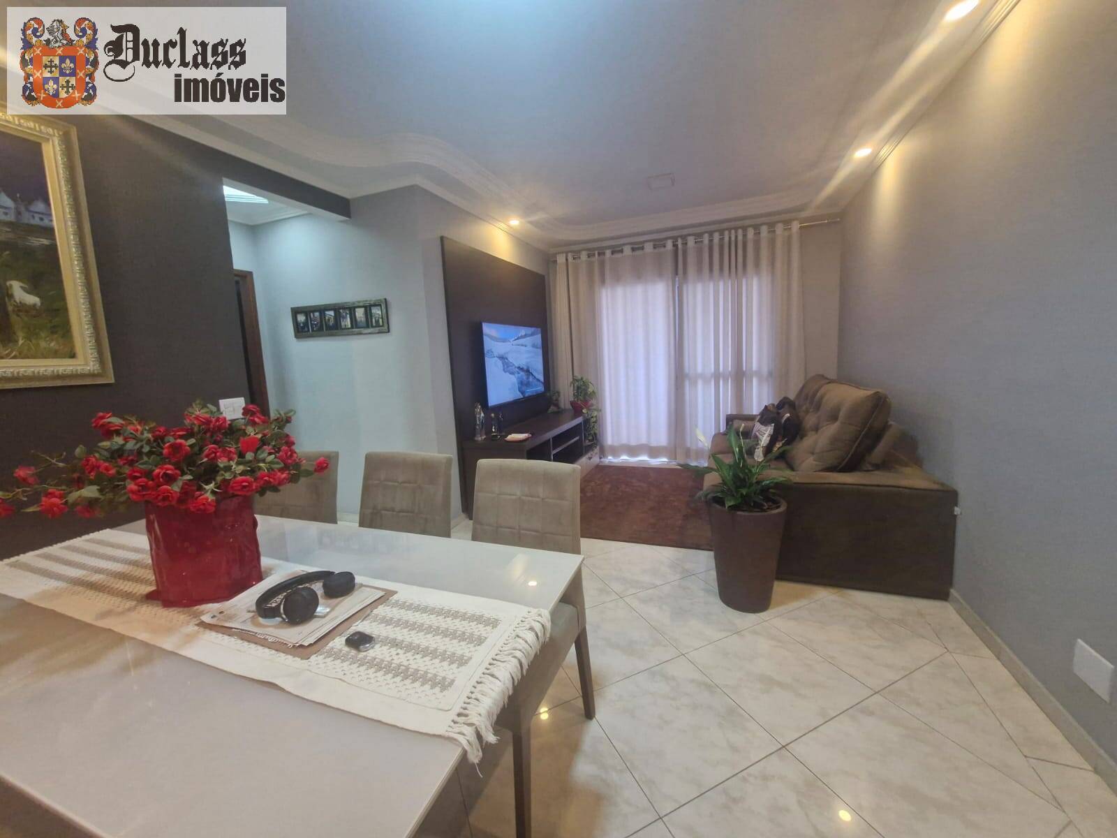 Apartamento à venda com 3 quartos, 83m² - Foto 1