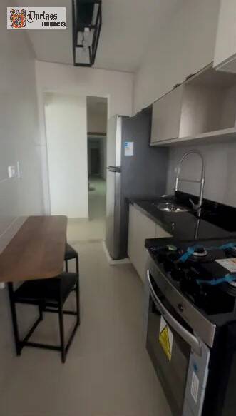 Apartamento à venda com 2 quartos, 70m² - Foto 4