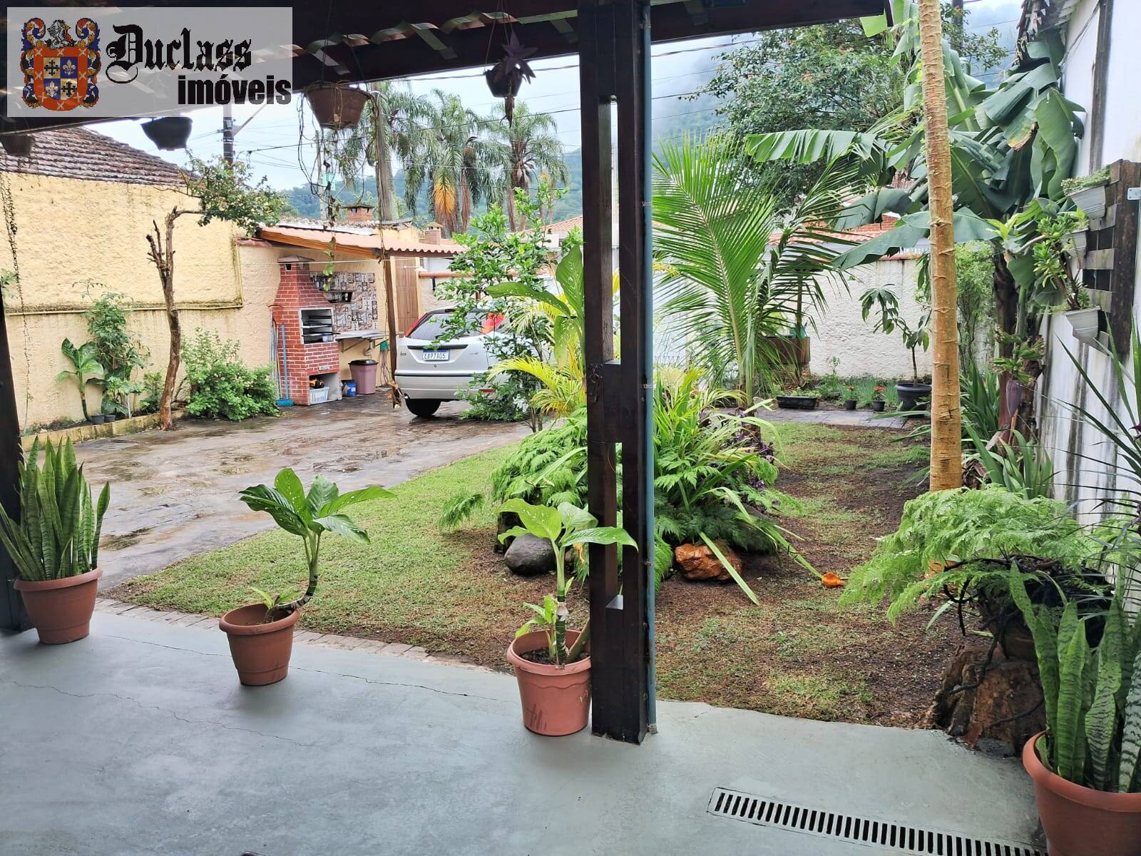 Casa à venda com 4 quartos, 200m² - Foto 3