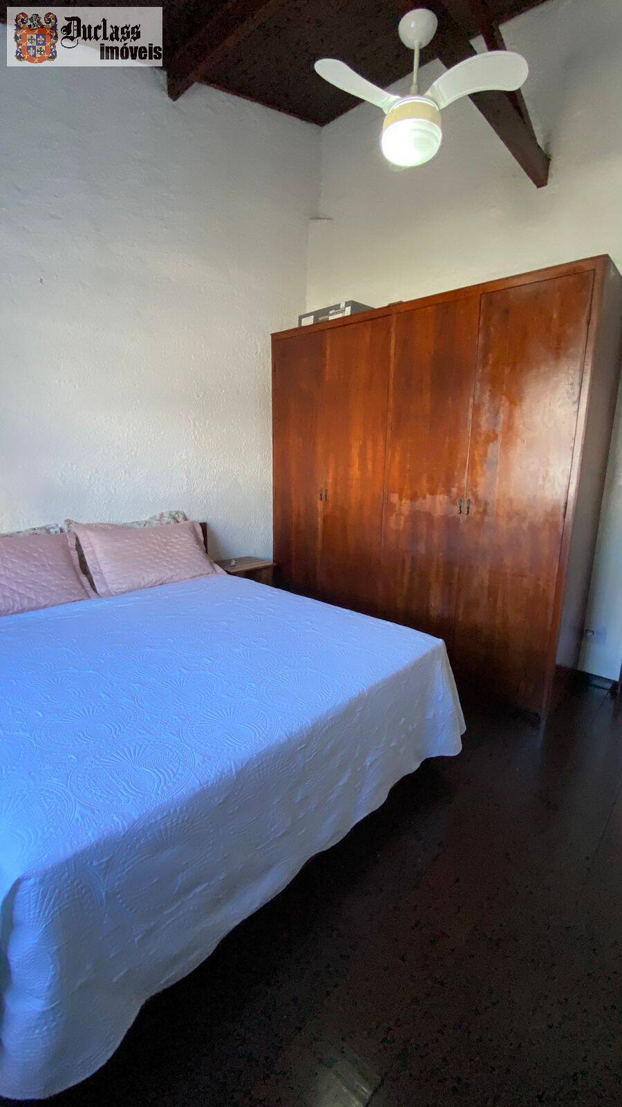 Casa à venda com 4 quartos, 200m² - Foto 17