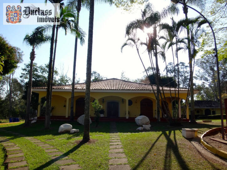 Fazenda à venda com 5 quartos, 3000m² - Foto 1