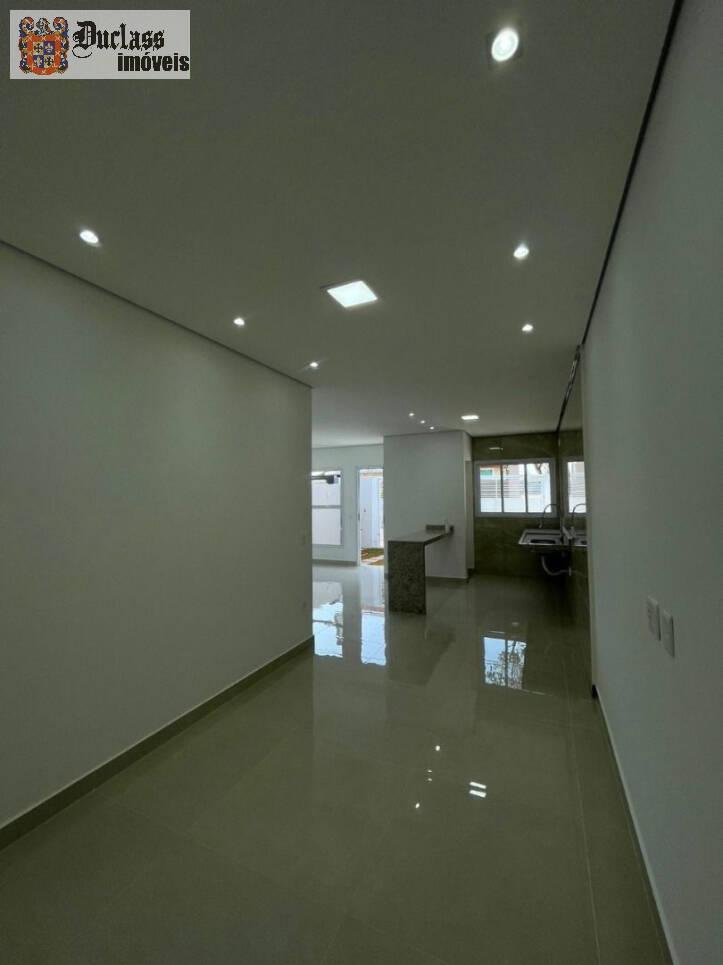 Casa à venda com 3 quartos, 91m² - Foto 2