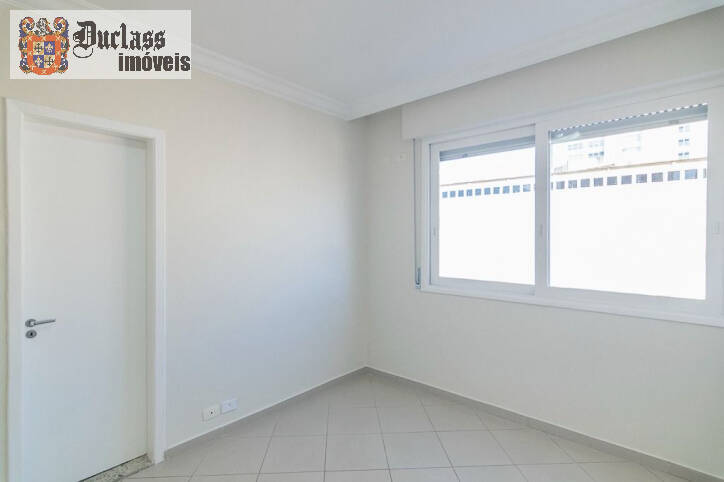 Apartamento à venda com 3 quartos, 140m² - Foto 13