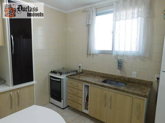 Apartamento à venda com 2 quartos, 76m² - Foto 11