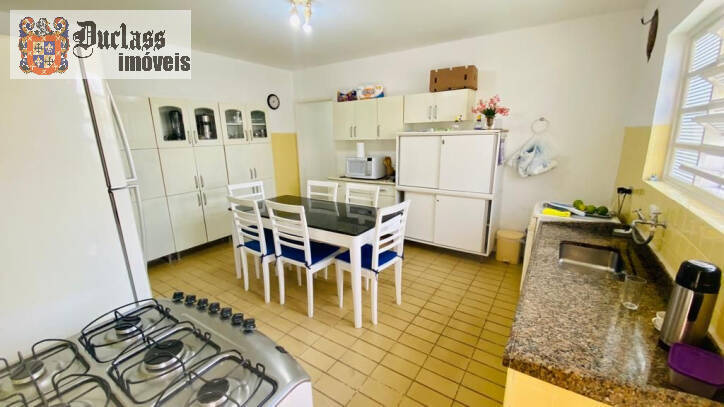 Casa à venda com 4 quartos, 230m² - Foto 18