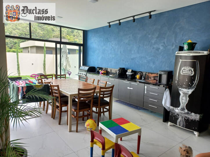 Casa de Condomínio à venda com 3 quartos, 234m² - Foto 20