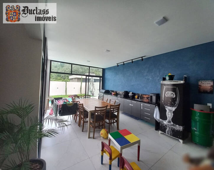 Casa de Condomínio à venda com 3 quartos, 234m² - Foto 32