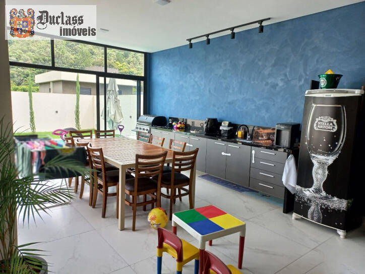 Casa de Condomínio à venda com 3 quartos, 234m² - Foto 33