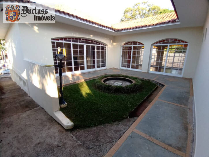 Casa à venda com 6 quartos, 800m² - Foto 4