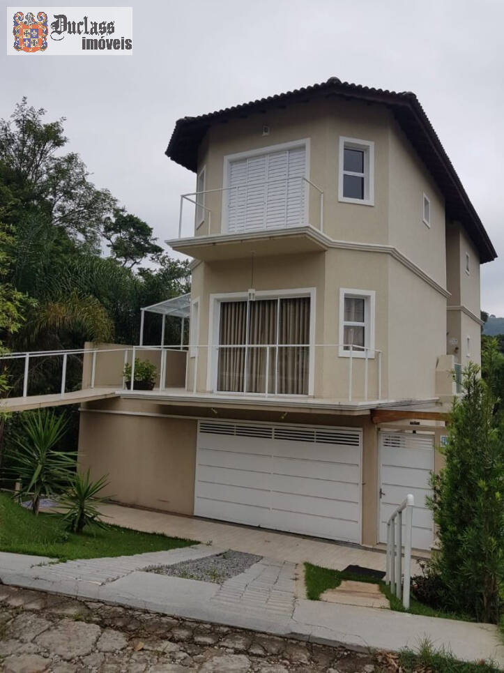 Sobrado à venda com 2 quartos, 340m² - Foto 1