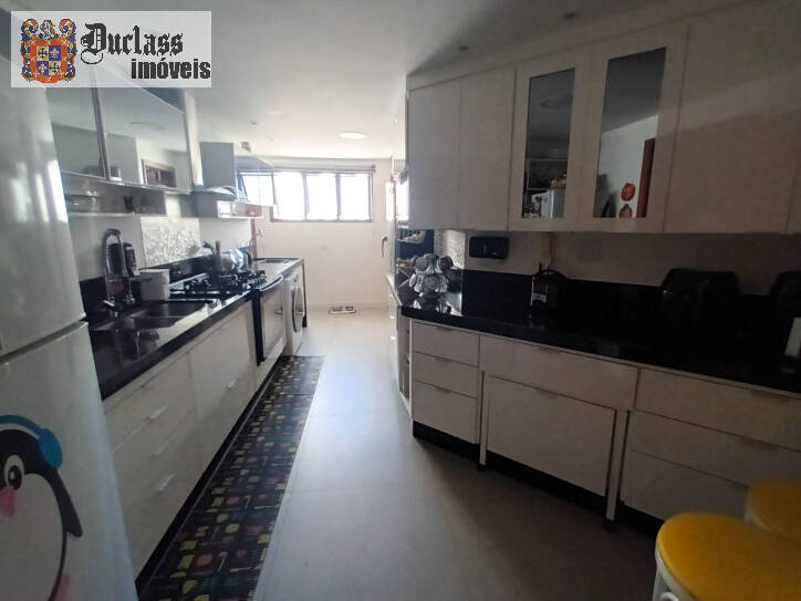 Apartamento à venda com 3 quartos, 177m² - Foto 17