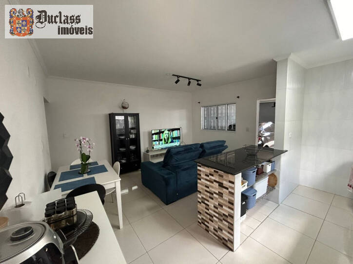 Casa à venda com 3 quartos, 82m² - Foto 2