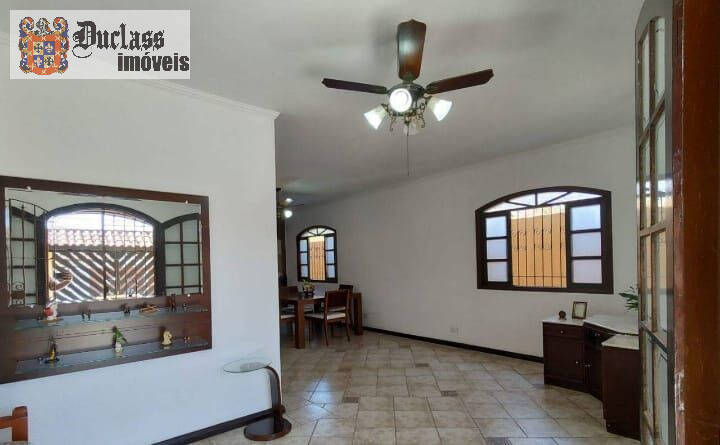 Casa à venda com 3 quartos, 189m² - Foto 11