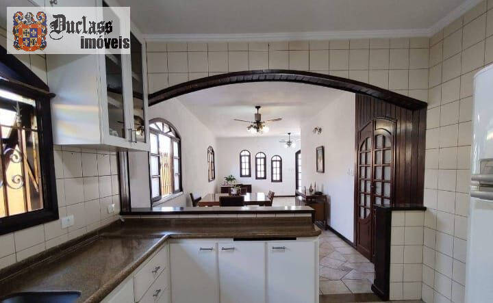 Casa à venda com 3 quartos, 189m² - Foto 15