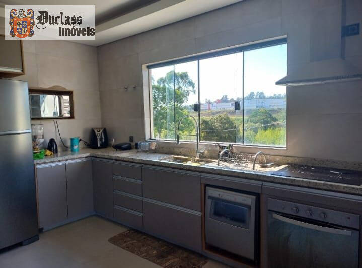 Casa de Condomínio à venda com 3 quartos, 236m² - Foto 3