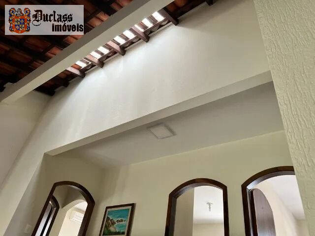 Casa de Condomínio à venda com 5 quartos, 256m² - Foto 9