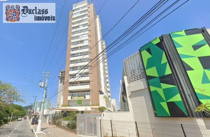 Apartamento à venda com 2 quartos, 70m² - Foto 1