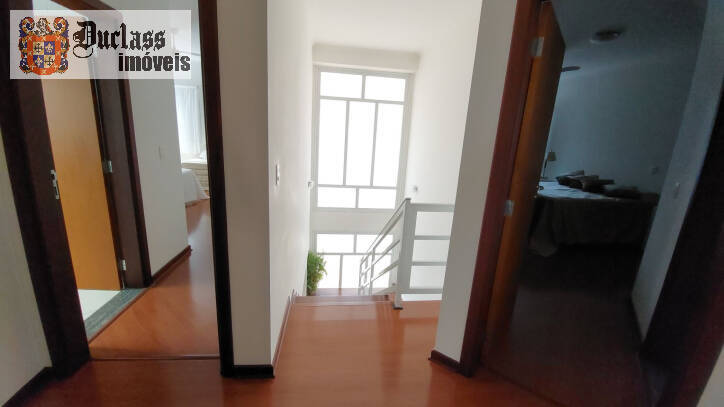 Sobrado para alugar com 6 quartos, 420m² - Foto 35