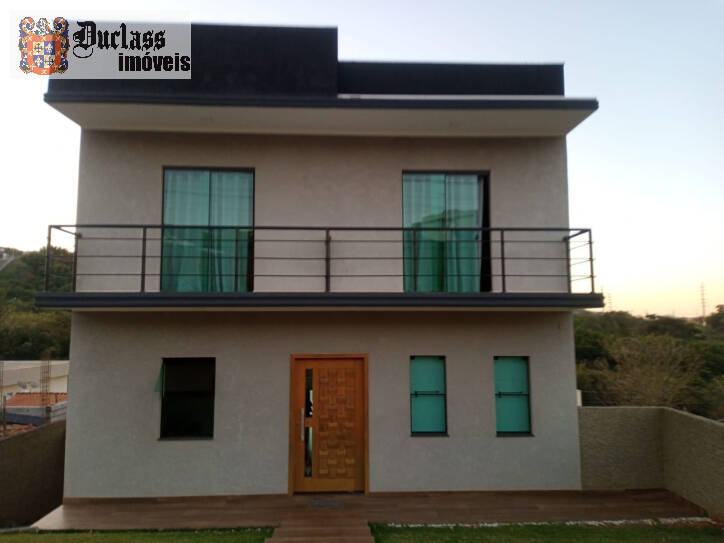 Casa de Condomínio à venda com 3 quartos, 380m² - Foto 1