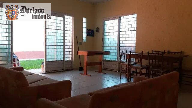 Casa à venda com 3 quartos, 161m² - Foto 2