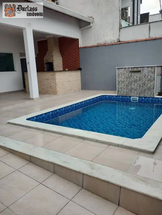 Casa à venda com 3 quartos, 140m² - Foto 1