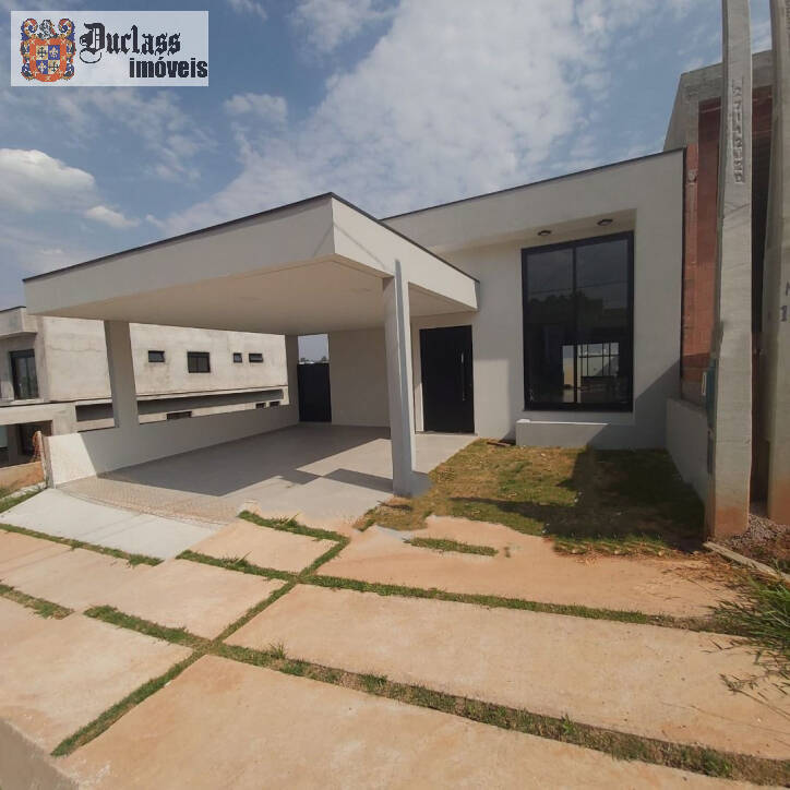 Casa à venda com 3 quartos, 165m² - Foto 1