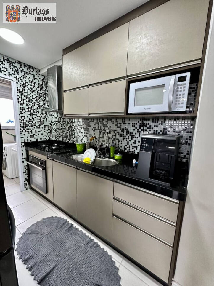 Apartamento à venda com 3 quartos, 66m² - Foto 2