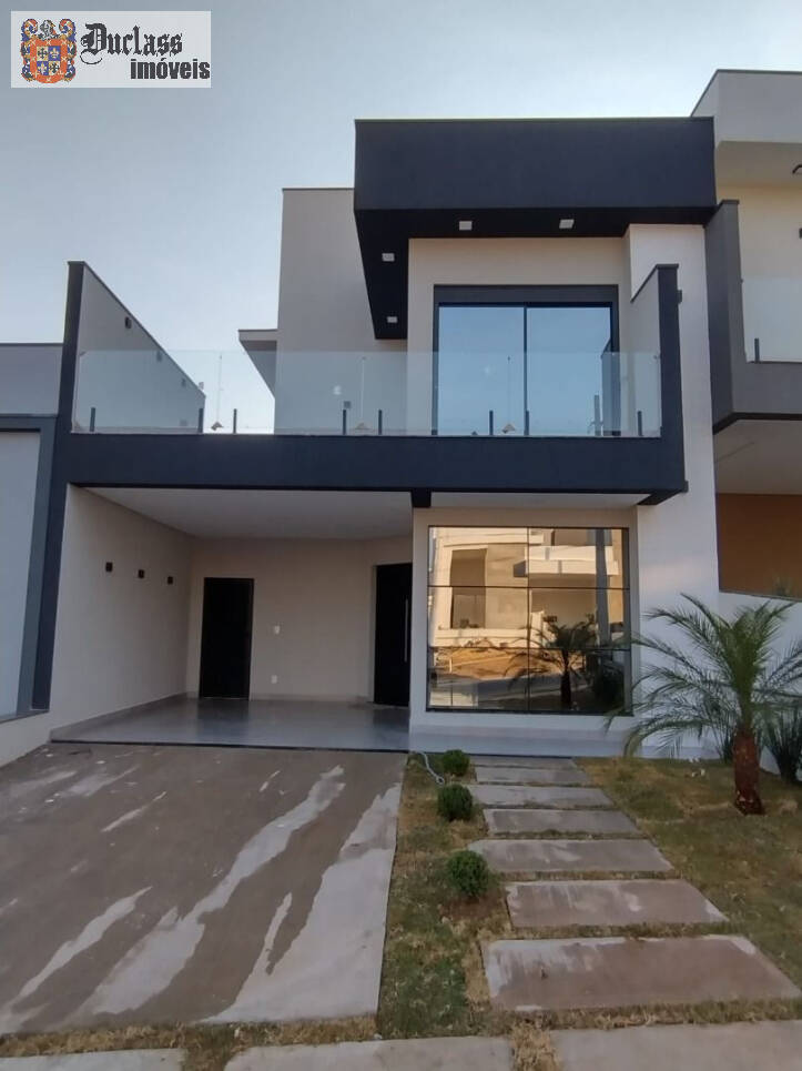 Sobrado à venda com 4 quartos, 171m² - Foto 1