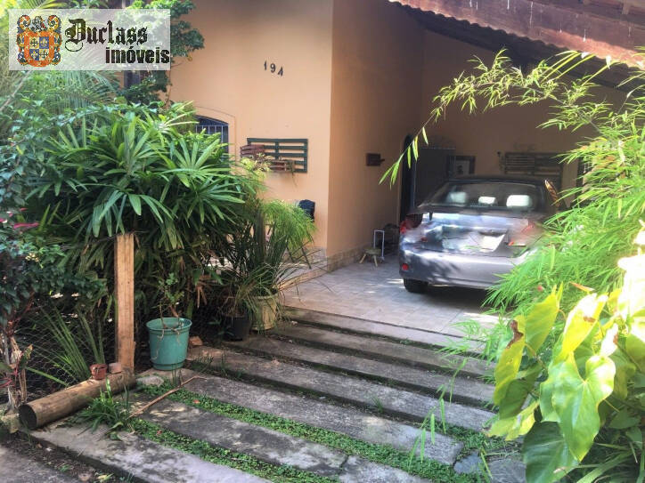 Casa à venda com 3 quartos, 180m² - Foto 2