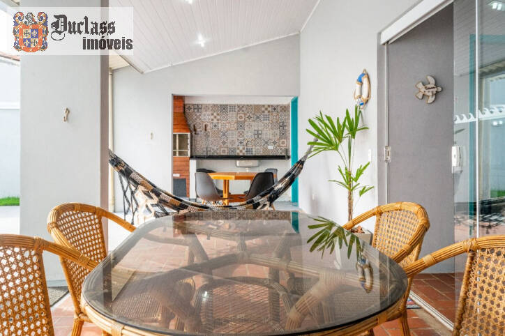 Casa à venda com 3 quartos, 210m² - Foto 6