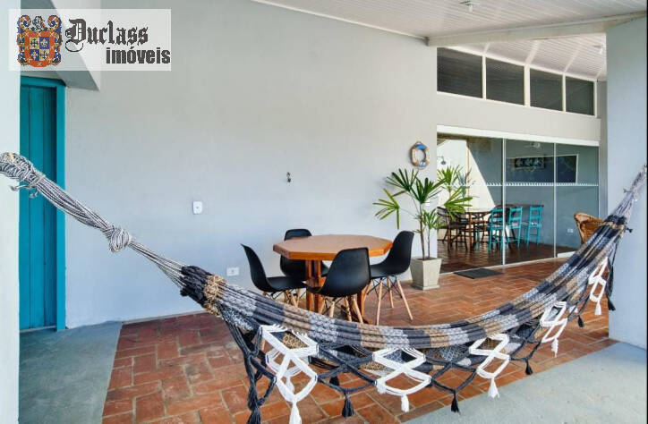 Casa à venda com 3 quartos, 210m² - Foto 8