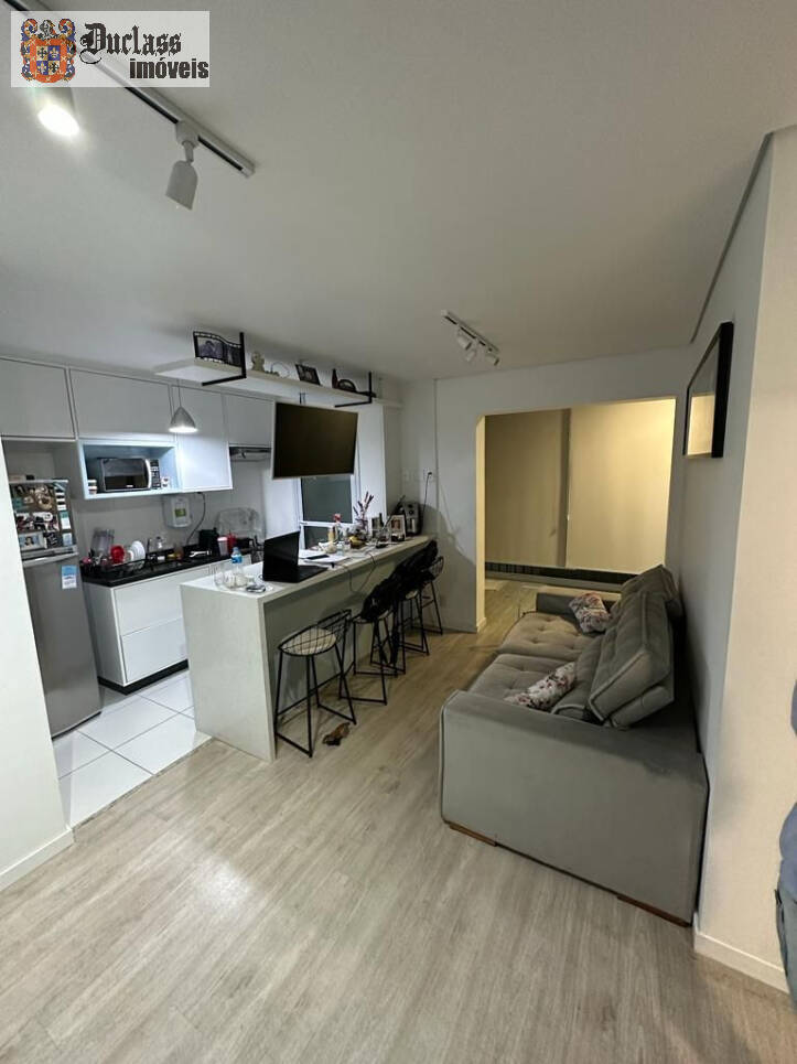 Apartamento à venda com 2 quartos, 63m² - Foto 17