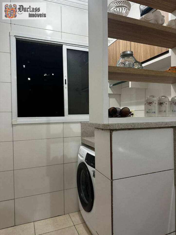 Apartamento à venda com 2 quartos, 76m² - Foto 10