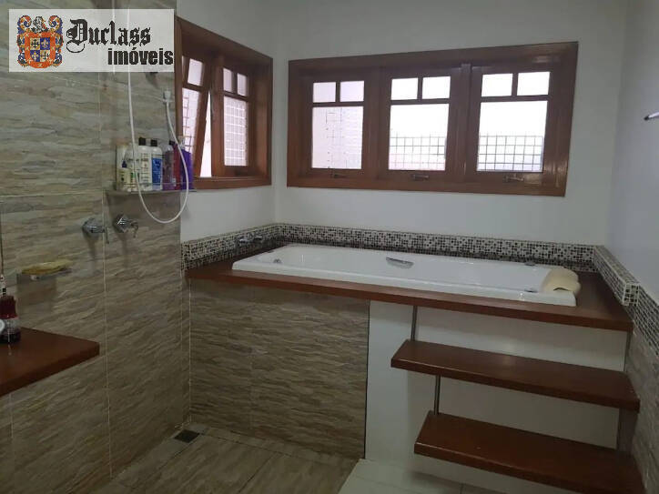 Sobrado para alugar com 4 quartos, 352m² - Foto 42