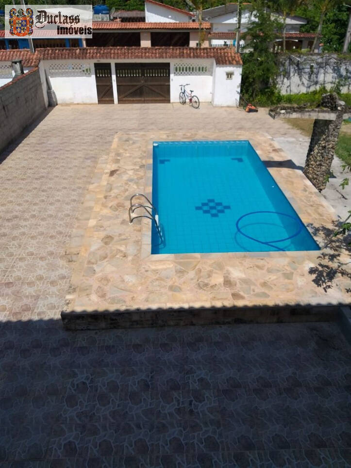 Casa à venda com 2 quartos, 156m² - Foto 1