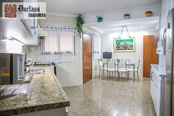 Apartamento à venda com 3 quartos, 207m² - Foto 2