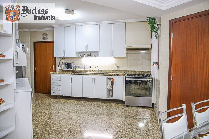 Apartamento à venda com 3 quartos, 207m² - Foto 14