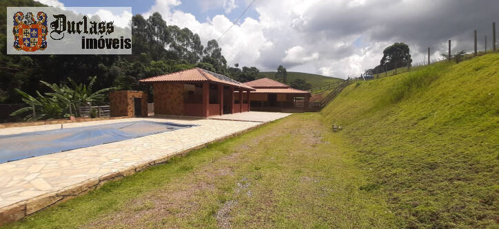 Fazenda à venda com 3 quartos, 300m² - Foto 1