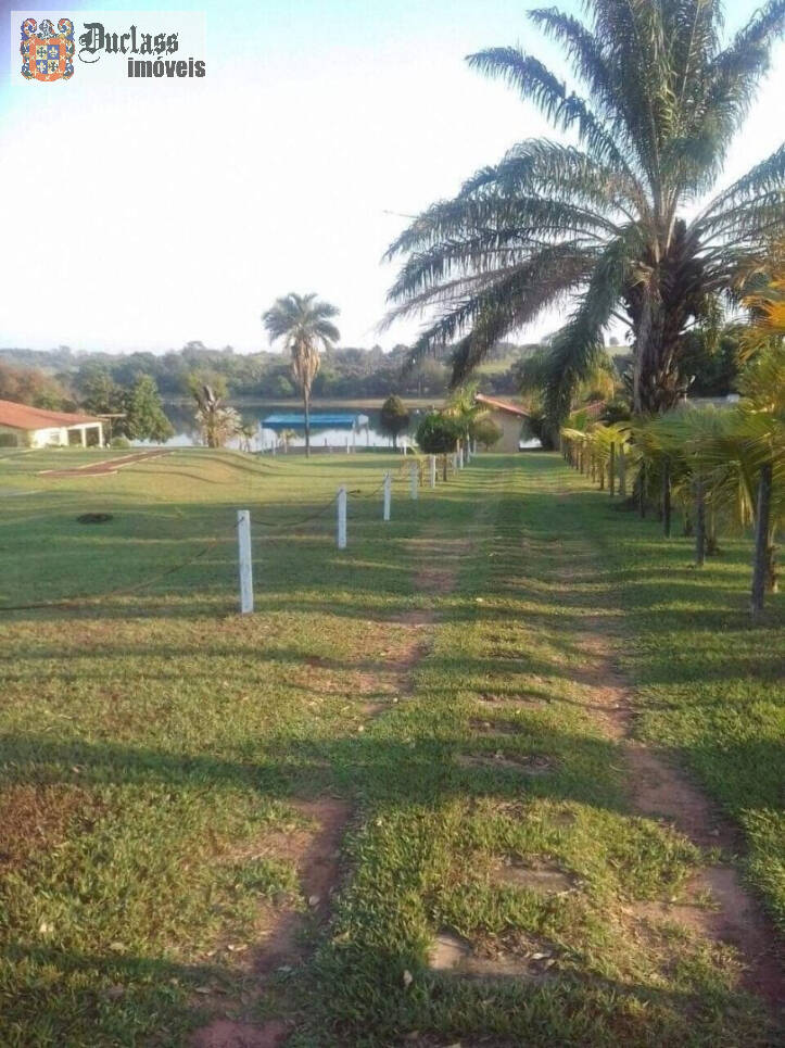 Fazenda à venda com 5 quartos, 240m² - Foto 2